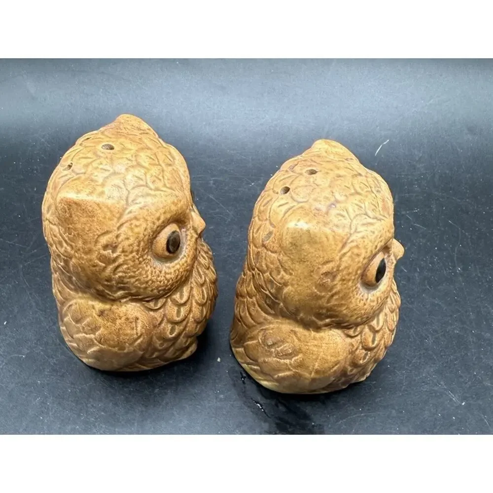 Vintage MCM 1960s Ceramic Owl Salt and Pepper Shakers With Stoppers Japan S1